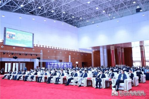 鄂尔多斯碳中和研究院揭牌成立，科技中介服务助力绿色转型